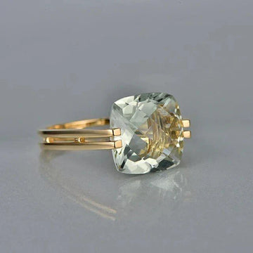 Vintage Green Glass Gold  Ring