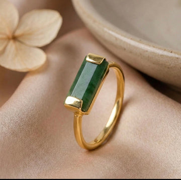 14K Gold Green Jade Ring