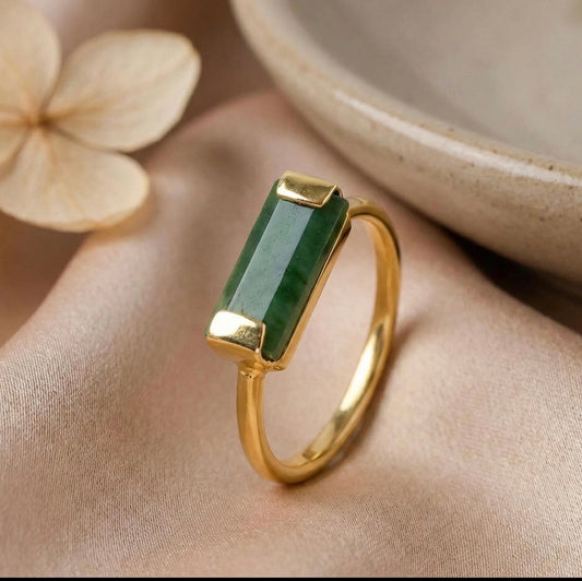 14K Gold Green Jade Ring