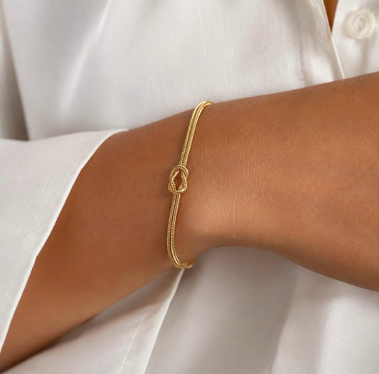 Unbreakable Knot Bracelet